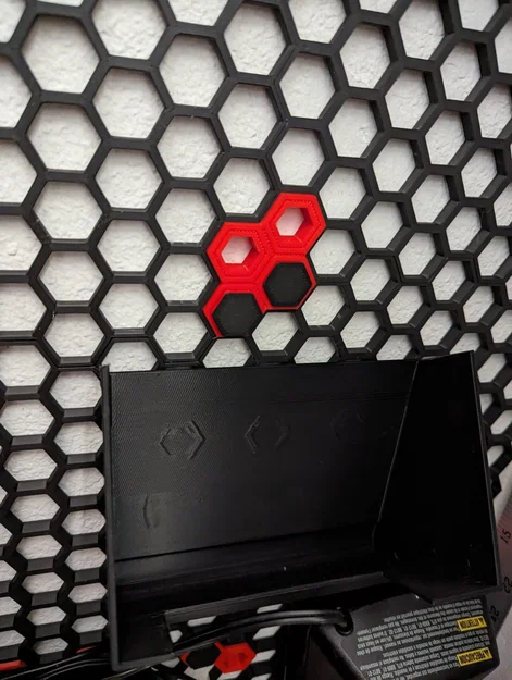 Giá Đỡ Sạc Pin Black and Decker 40V "Honeycomb Wall" - Image 2