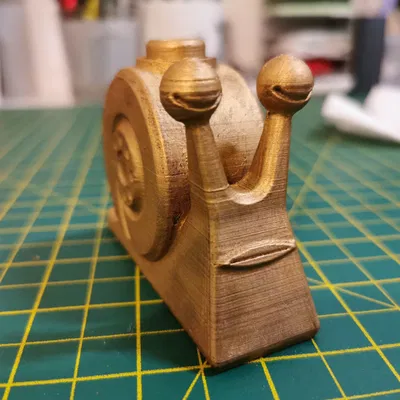 Golden Den Den Mushi - One Piece