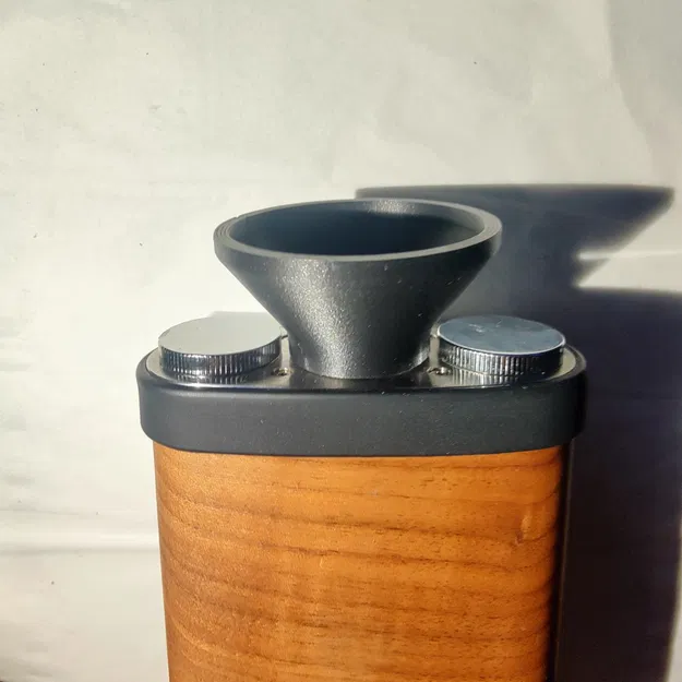 Phễu Angus Cho Máy Bay Hơi Yllvape - Image 1