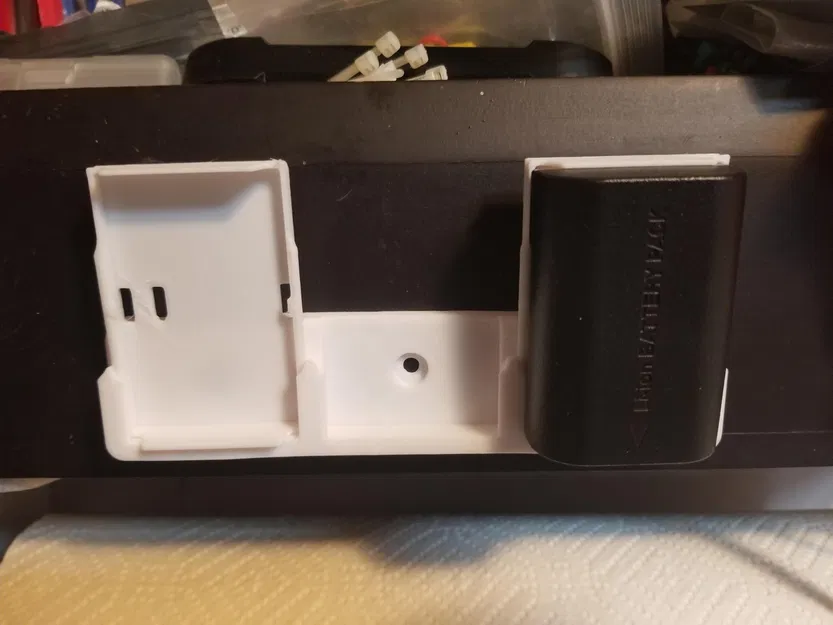 Canon Battery Mounts - Image 5