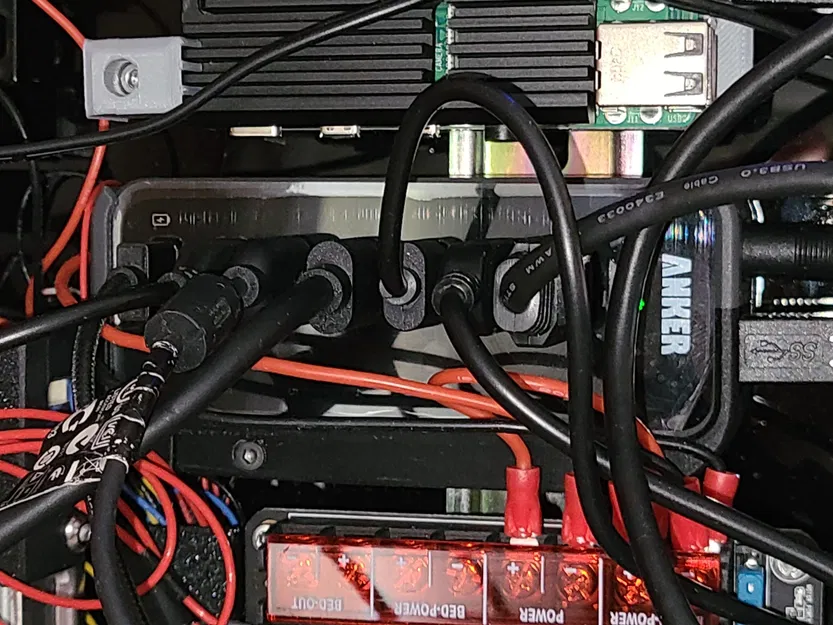 Giá đỡ Anker 7 Cổng Hub Gắn Thanh DIN Rail - Image 1