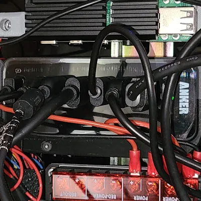 Giá đỡ Anker 7 Cổng Hub Gắn Thanh DIN Rail