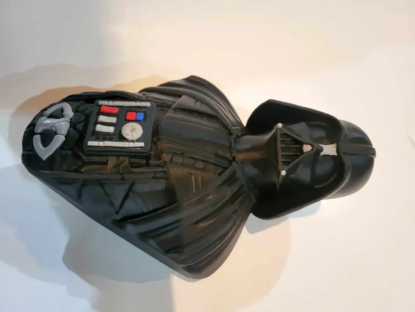 Darth Vador Bust (split for multiple colors) - Image 4