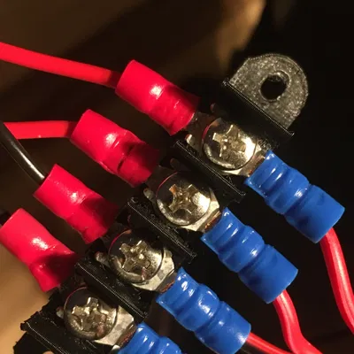 Terminal Block/Wire Connector ( Feat. optional cable relief and bridging  )