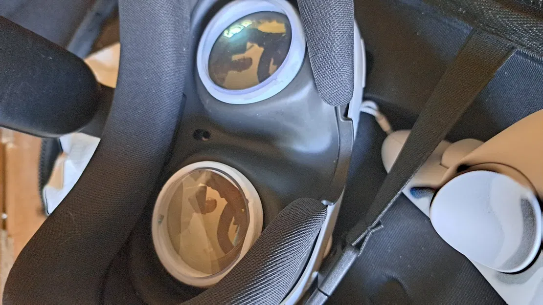 Adapter tròng kính Quest 3 có thể bấm và tháo rời dễ dàng - Image 1