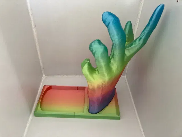 Đế Giữ Chai Rượu Hình Bàn Tay - Image 3