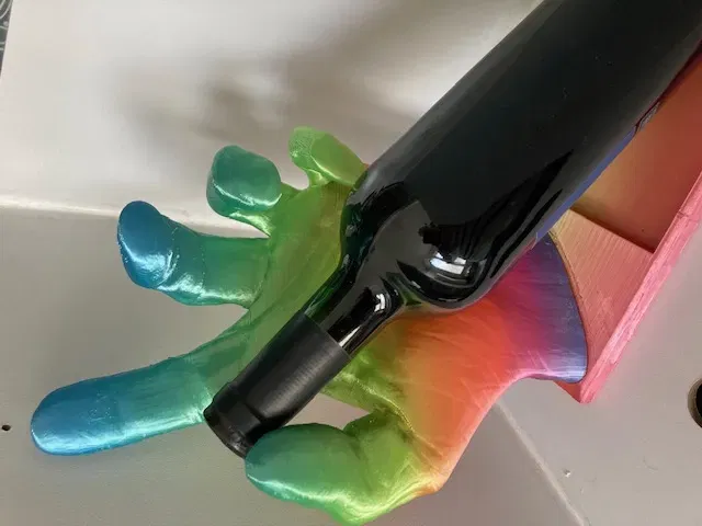 Đế Giữ Chai Rượu Hình Bàn Tay - Image 4