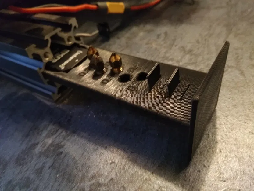 Hộp Đựng Đầu Phun Có Đánh Dấu Thông Số - Image 1