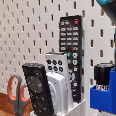 Skadis holder for 4 remotes