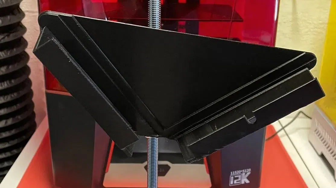 Đế Giữ Khay Nhựa Saturn 3 - Image 1