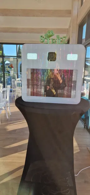 Souriez với Máy ảnh - Image 2