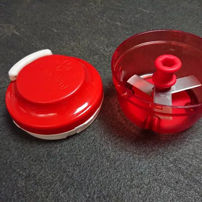 Sửa Chữa Máy Cắt Speedyboy Tupperware