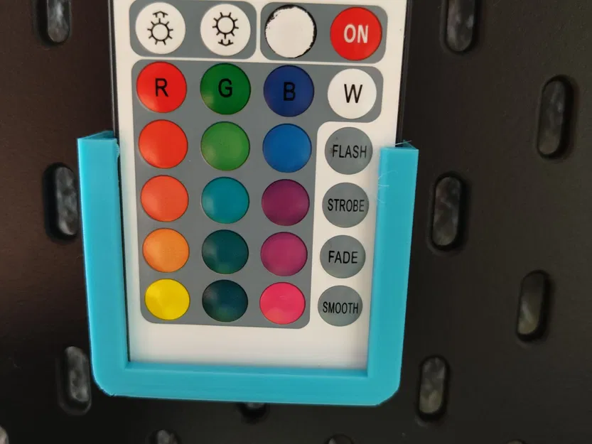 Skadis LED remote holder - Image 1