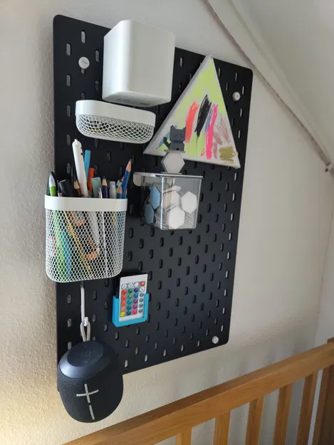 Skadis LED remote holder - Image 2