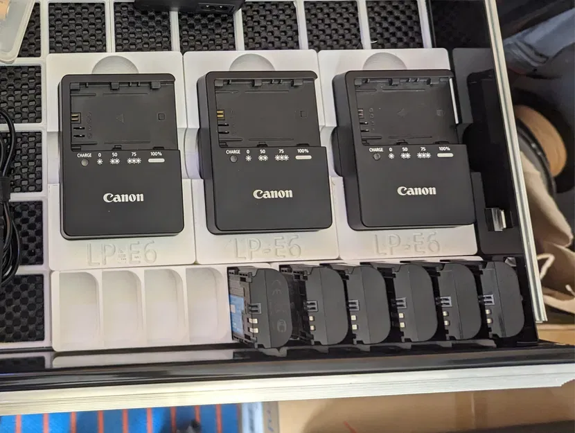 Khay Sạc Canon LC-E6 (LP-E6) - Gridfinity - Image 1