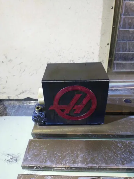 Vỏ Che Đế Gắn Máy CNC Reinshaw OTS, Logo HAAS - Image 1