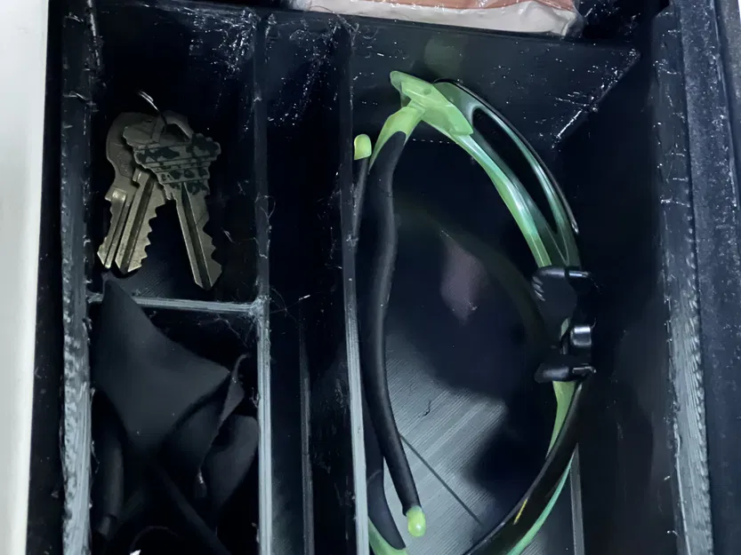 Khay Đựng Hộc Tủ Trung Tâm Tesla - Image 1