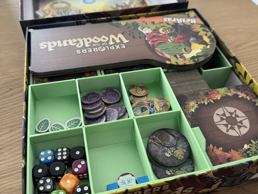 Hộp đựng Board Game Explorers of the Woodlands cho Thẻ Bài Có Sleeve - Image 1