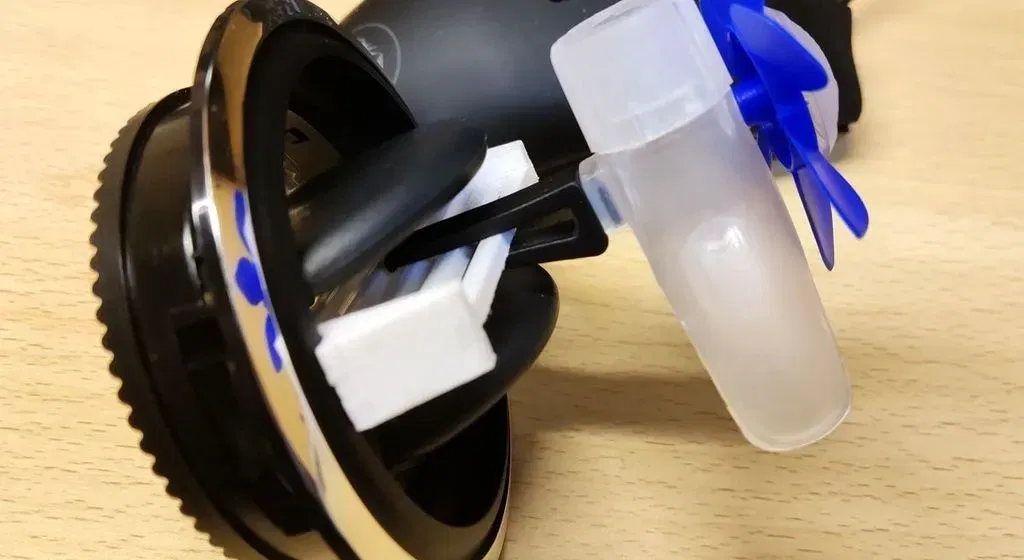 Dacia Logan - Giá đỡ nước hoa - Image 6