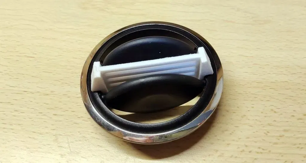 Dacia Logan - Giá đỡ nước hoa - Image 8