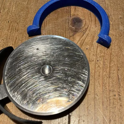 Bao che lưỡi dao cắt pizza