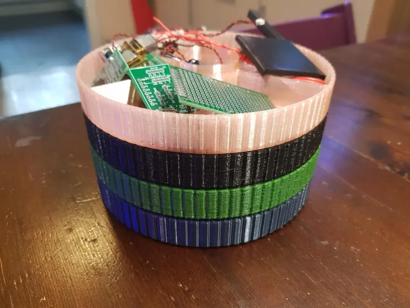 Hộp Đựng Linh Kiện Điện Tử Có Thể Xếp Chồng - Image 1