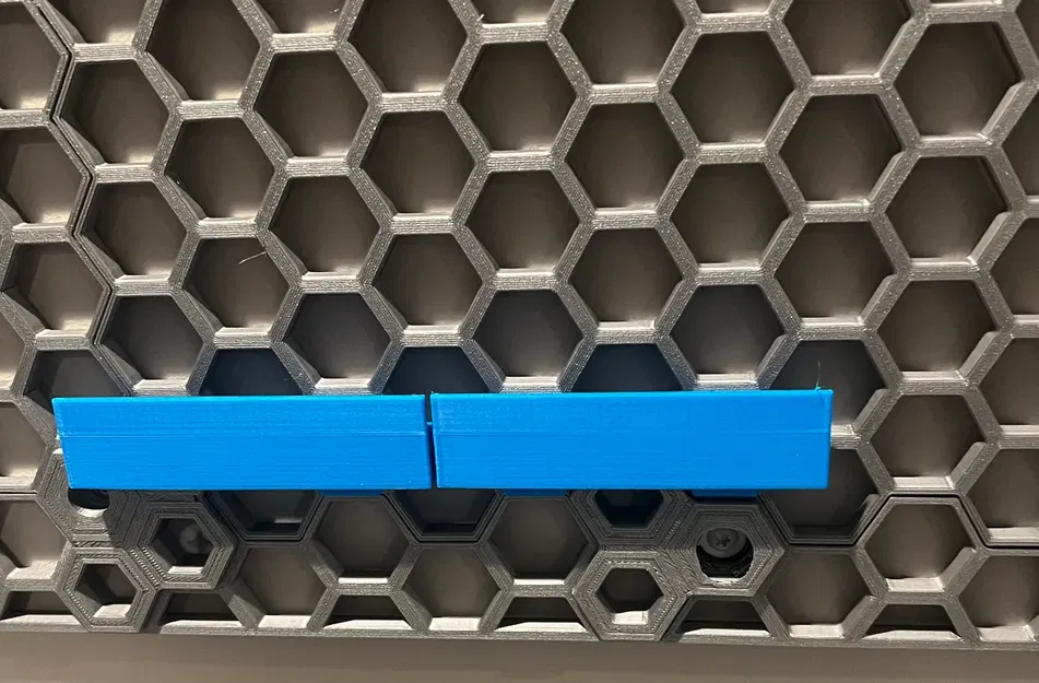 Giá Đỡ Thùng Akro Cho Tường HSW - Image 1