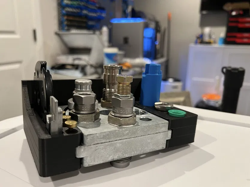 Giá đỡ đầu dụng cụ Dillon 650/750 cho Honeycomb Storage Wall - Image 1