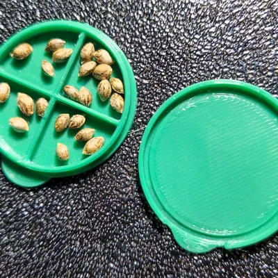 Hộp đựng hạt có nắp gài để gửi qua bưu điện