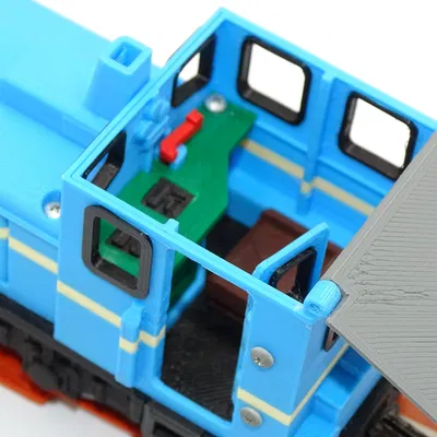 Small diesel locomotive with working brakes