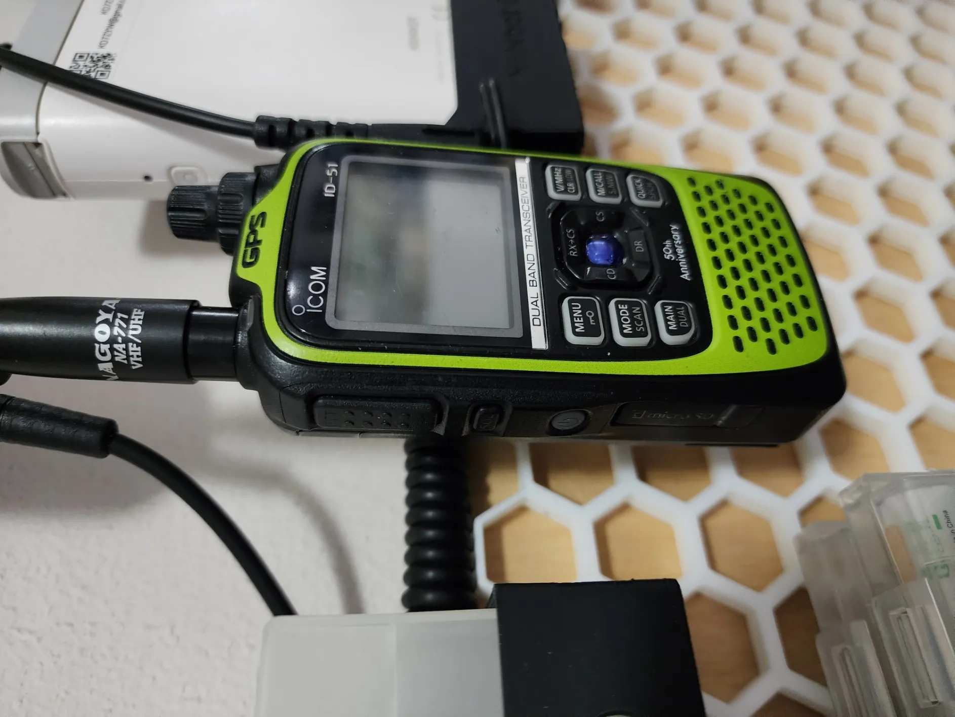 Giá đỡ HSW cho ICOM ID-51 - Image 2