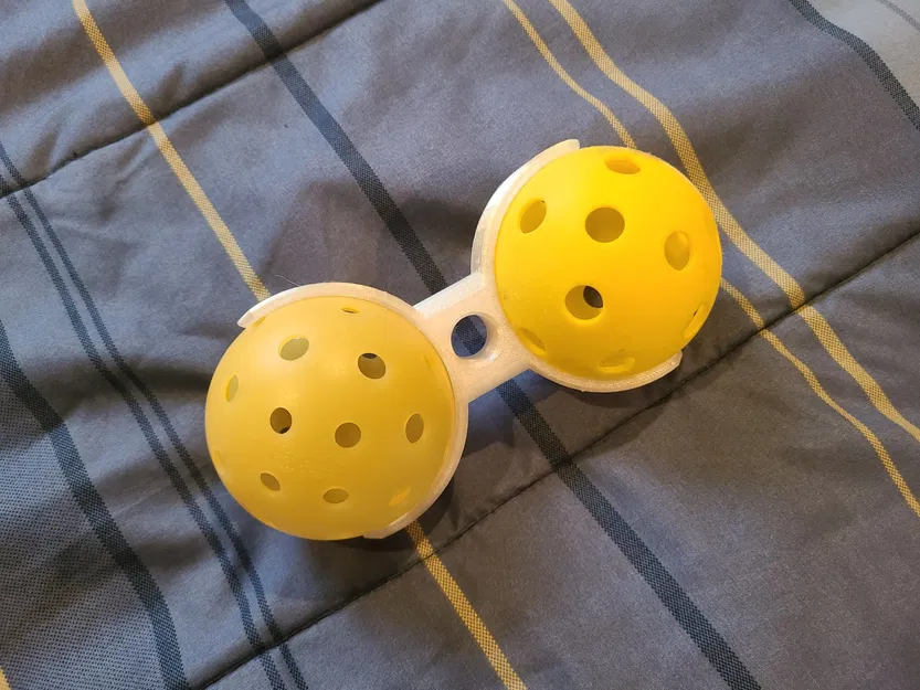 Kẹp Giữ Hai Trái Banh Pickleball - Image 1