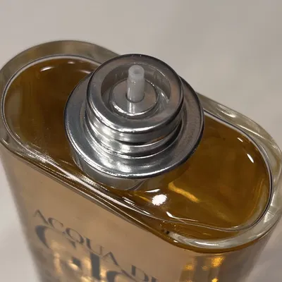 Cologne/Perfume spray reducer