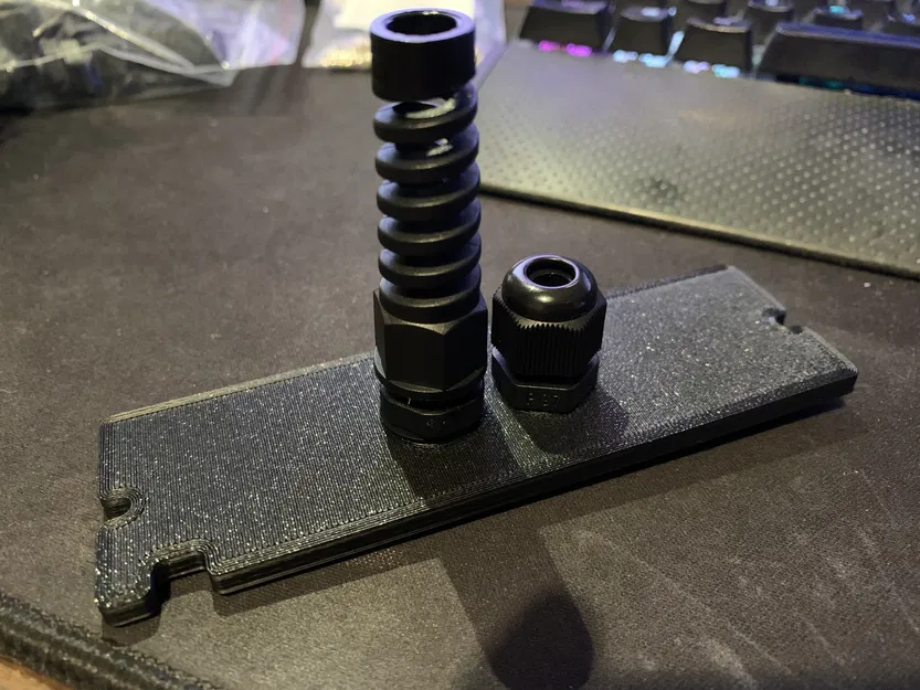 Voron V0.2 Motor Panel with 2x PG7 Mount + Cable Recess (CAN bus) - Image 1