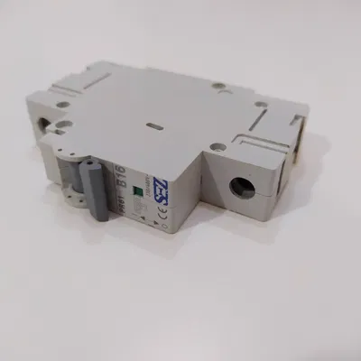 Circuit Breaker Latch/Západka jističe SEZ