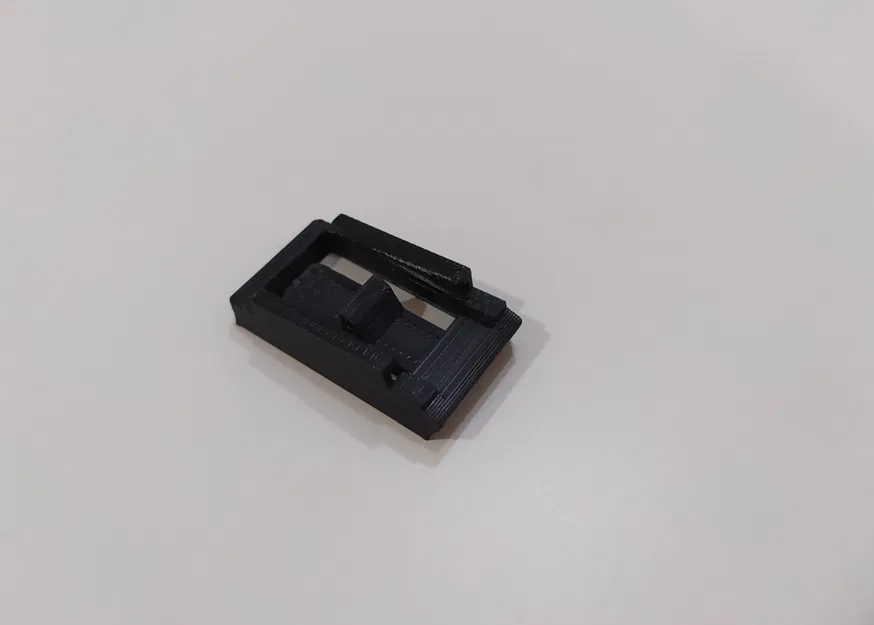 Circuit Breaker Latch/Západka jističe SEZ - Image 6