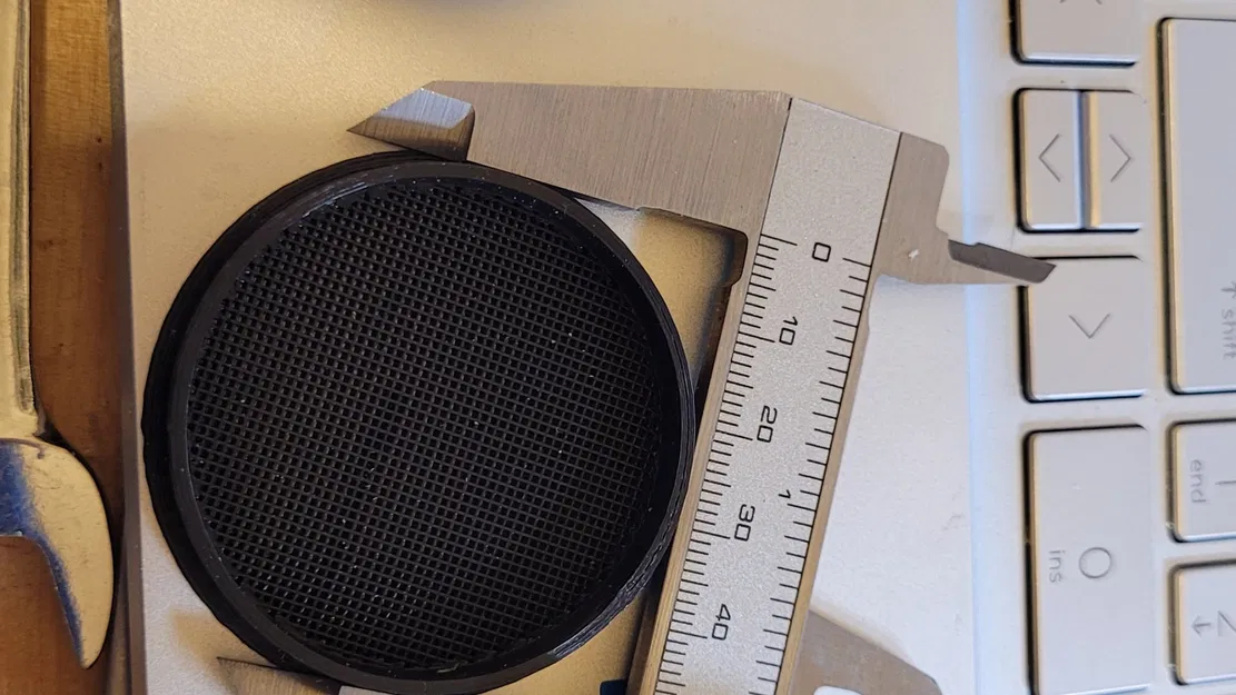 Lỗ Thông Gió Con Sâu Bọ 2 Cỡ 50mm - Image 1