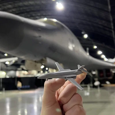 B-1B Lancer Bomber (In Liền)