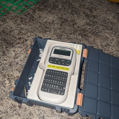 Gridfinity Holder for Brother PT-H110