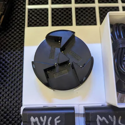 Đế Sạc Newmowa NP-F550 - Gridfinity