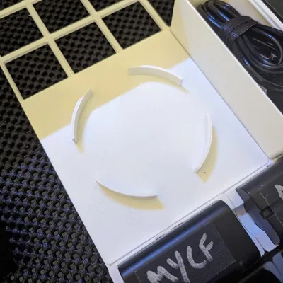 Đế Sạc Newmowa NP-F550 - Gridfinity