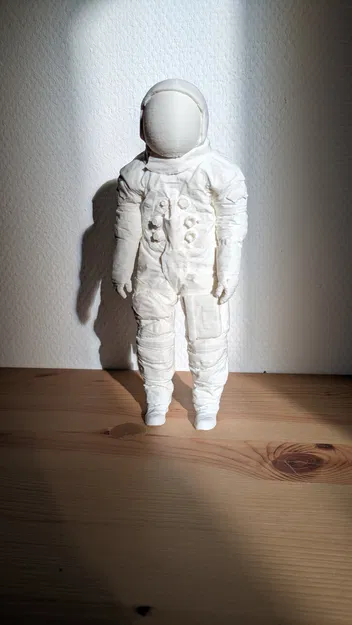 Bộ Đồ Phi Hành Gia Neil Armstrong | Quét bởi Bảo tàng Smithsonian - Image 1