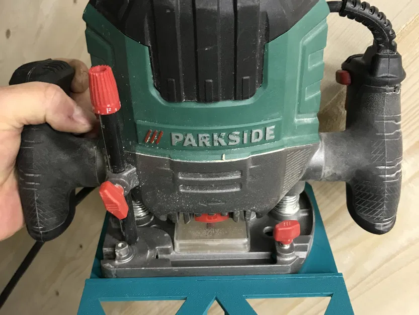 Makita guiderail to Parkside Router - Image 2