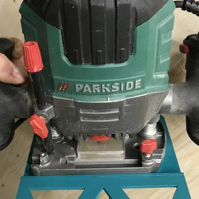 Makita guiderail to Parkside Router