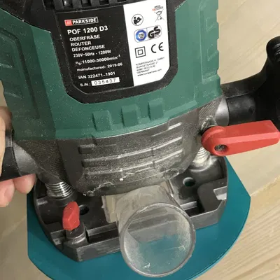 Makita guiderail to Parkside Router
