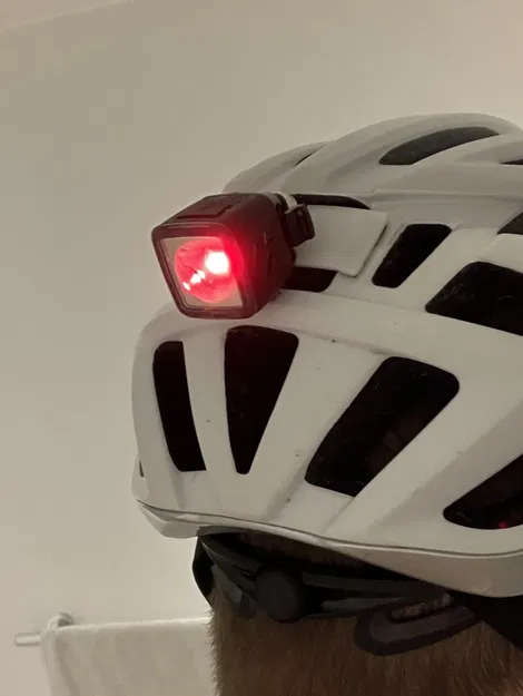 Giá Đỡ Đèn Hậu Cho Nón Bảo Hiểm Giro Agilis Bontrager - Image 1