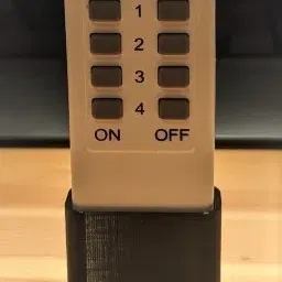 Đế Giữ Remote Ổ Cắm Không Dây Ankuoo