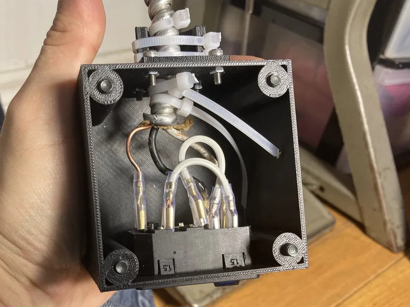 Hộp điện / Ổ cắm IEC 320 C14 - Image 6