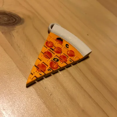 Flexi Pizza keyring  with olives and NFC Chamber