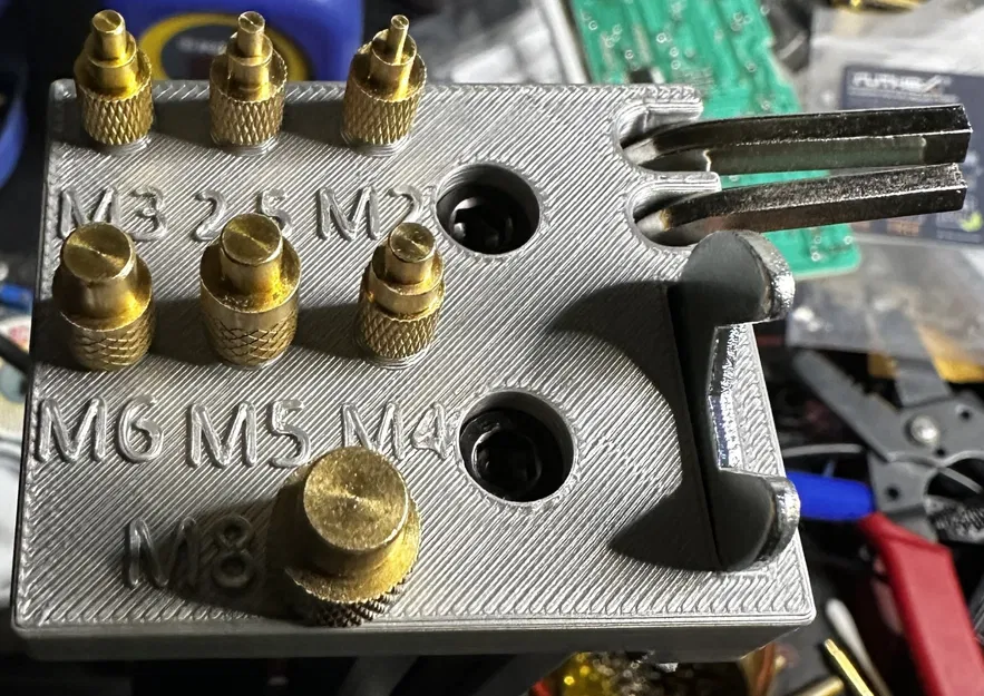 Hộp Đựng Phụ Kiện Cho Dụng Cụ Gắn Nhiệt - Image 1